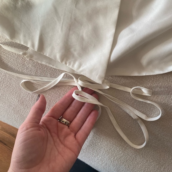 Cropped Wrap Blouse - Picture 6 of 10